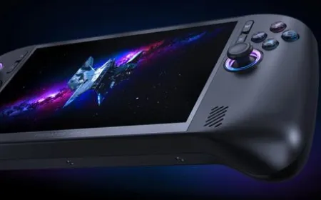 Acer Predator Atlas 8 handheld gaming device displaying its metal AeroBlade cooling system and Intel Arc B390 GPU.