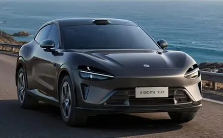The Xiaomi YU7 Standard Edition electric SUV is shown in this exterior photograph.