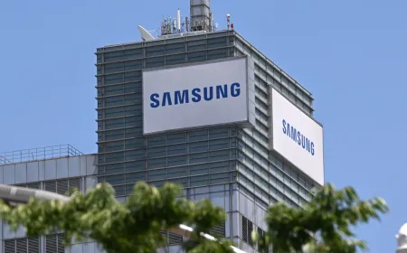 Samsung semiconductor workers voted to approve a $340,000 average bonus, ending a months-long strike threat.