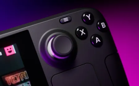 SteamOS beta update interface on a handheld gaming device highlights hardware compatibility and display synchronization.