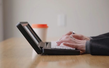The ZeroWriter Fold: A Purpose-Built Writing Machine for Focused Composition