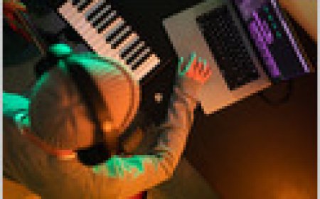 Stability AI releases a new family of audio models called Stable Audio 3.0 that is trained on licensed data; the top model can generate six-minute songs (Ivan Mehta/TechCrunch)