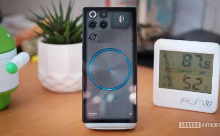 REDMAGIC 11S Pro smartphone featuring a fluorinated liquid cooling loop and turbo fan for active thermal management.