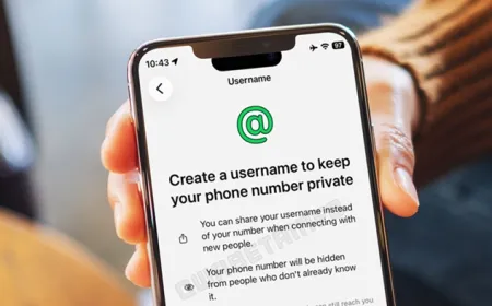 WhatsApp profile settings screen displaying the new mandatory username feature for enhanced privacy