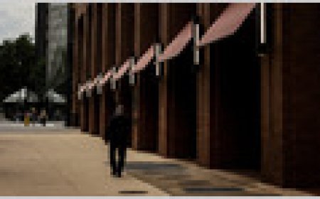 The Commodity Futures Trading Commission headquarters features red brick walls.