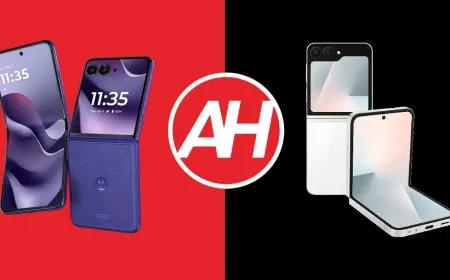 The layout displays the Motorola Razr Ultra 2026 and Samsung Galaxy Z Flip 7 FE side by side.