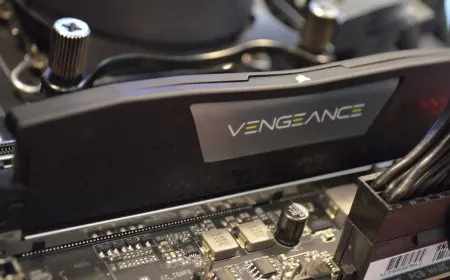 Corsair DDR5 memory modules utilizing Chinese CXMT memory chips.