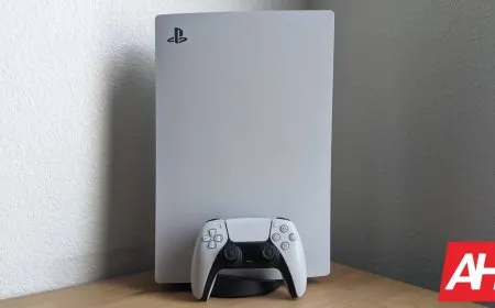 Chart displaying a thirty percent decline in PlayStation console distribution during April.