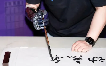 Non-invasive brain-computer interface supporting commercial neurotechnology and practical accessibility applications.