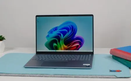 The Dell 16 Plus laptop features an Intel Core Ultra 7 processor and sixteen gigabytes of memory.