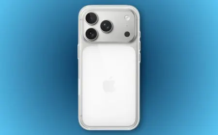 Transparent iPhone 18 Pro clear case showing full visibility and simplified MagSafe alignment without the opaque rectangle.