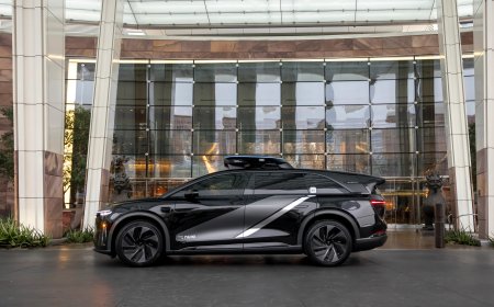 Why Nuro Leverages a Second-Mover Edge in Robotaxis