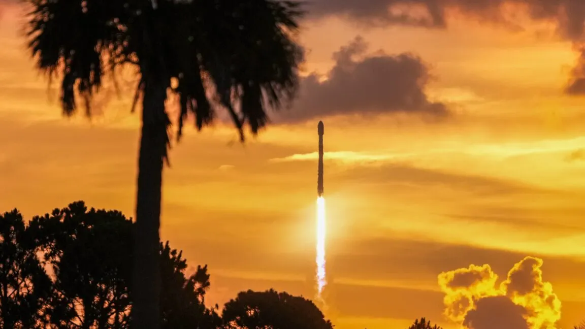 Blue Origin New Glenn rocket at the launch pad following a test failure
