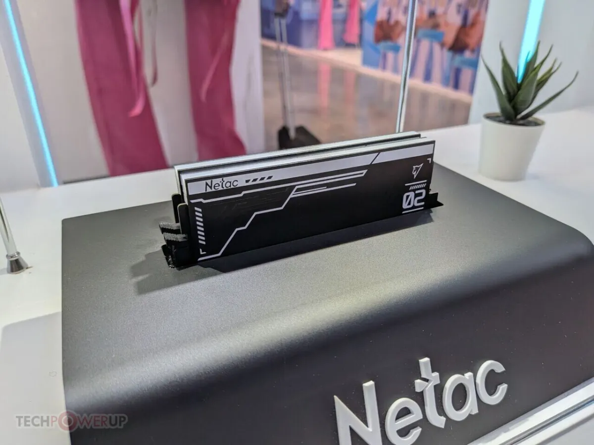 Netac DDR5 memory modules, U.3 solid state drives, and docking hardware are displayed at Computex 2026.