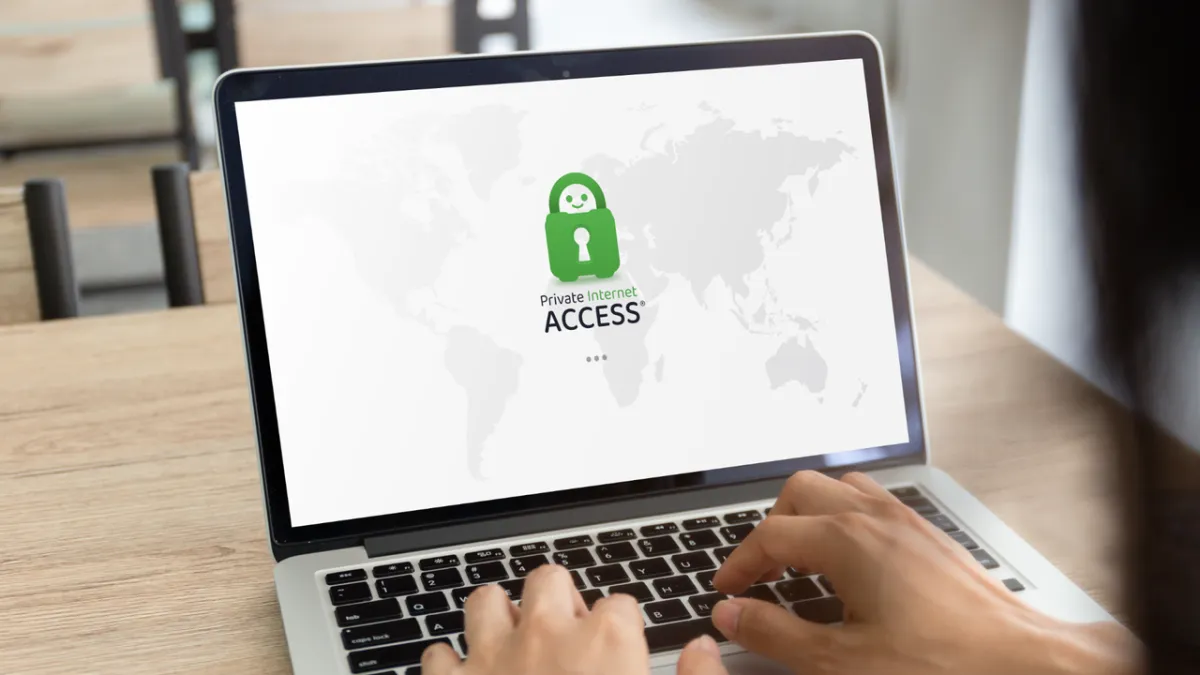 The configuration interface displays customizable encryption settings and routing paths.
