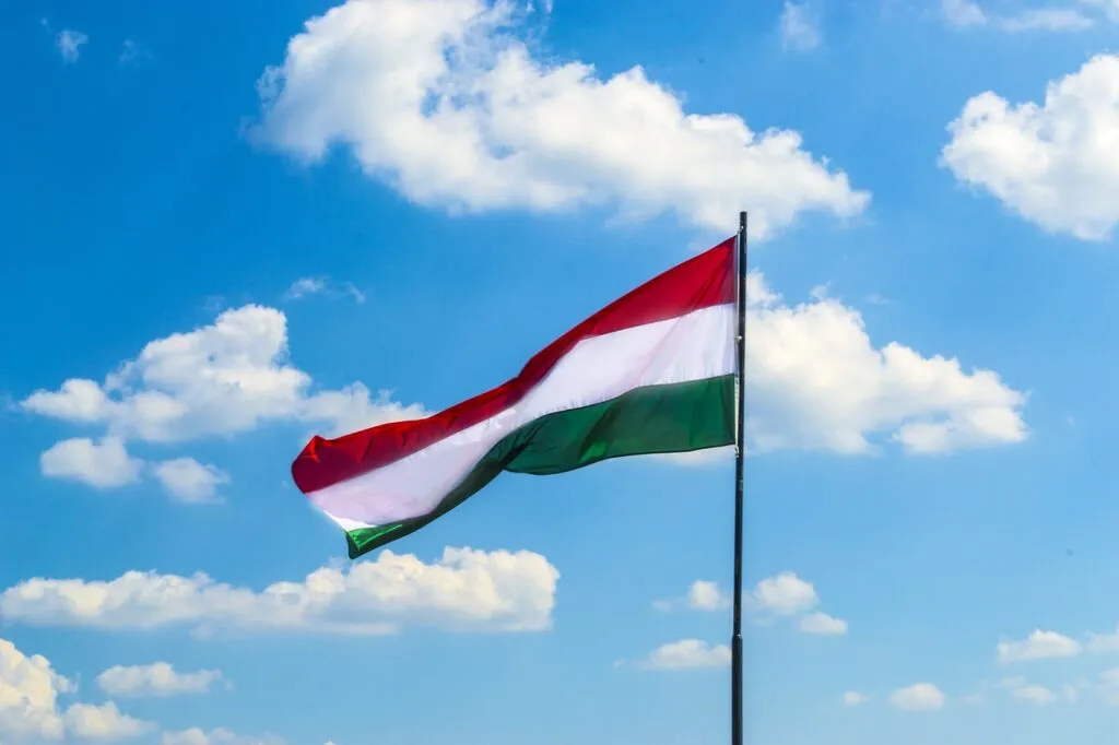 Hungarian parliament session discussing constitutional amendment to limit prime minister tenure