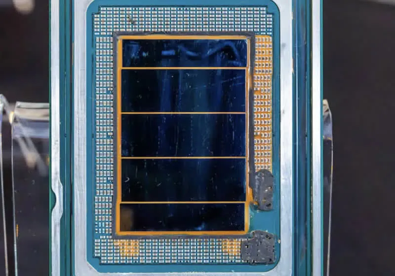 Intel Xeon 6+ Clearwater Forest processor features 288 Darkmont E-cores on the 18A process node.