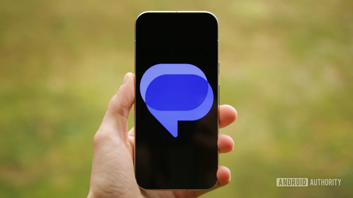 The Google Messages interface displays the Tap to draft feature for Smart Replies.