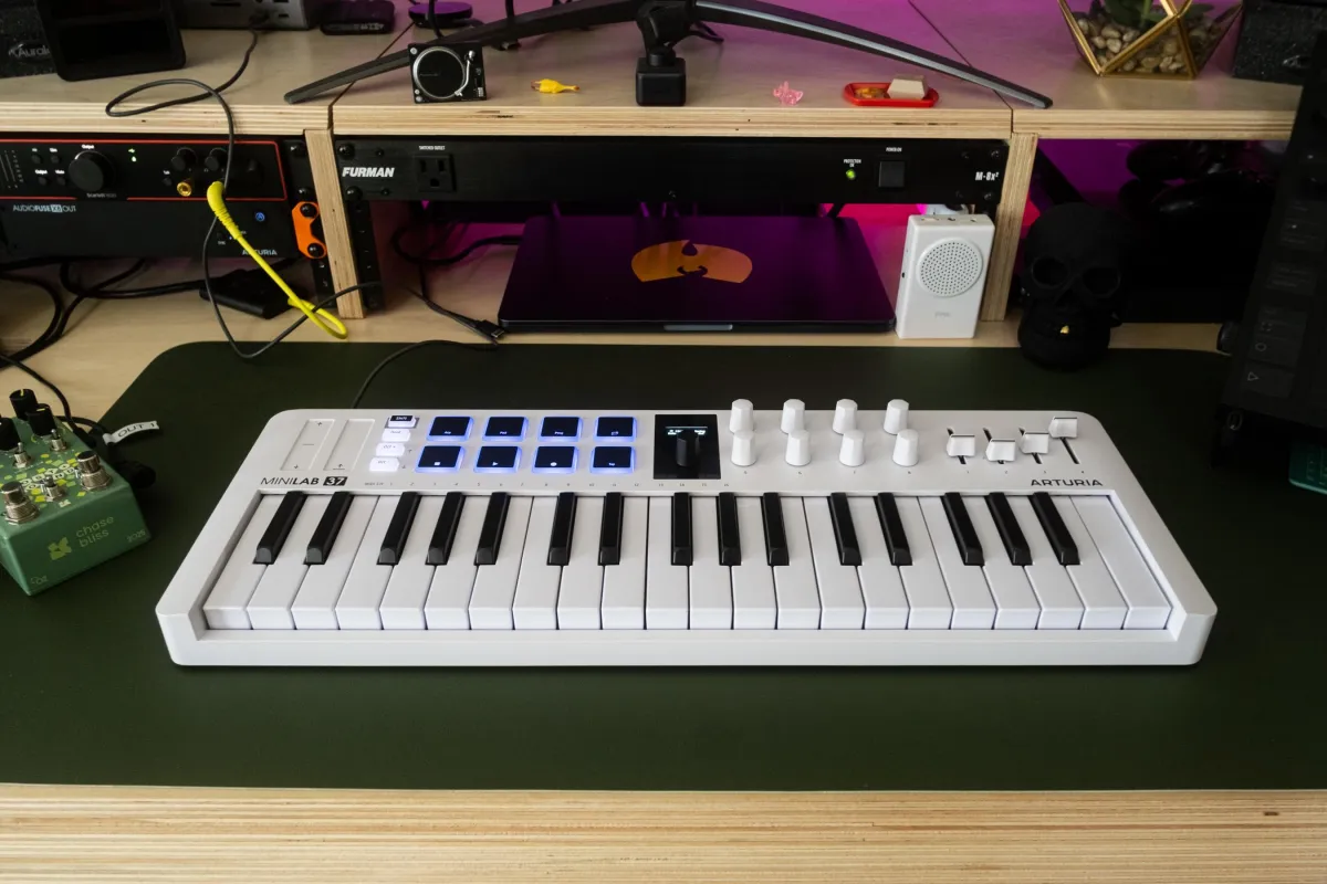 Arturia MiniLab 37 portable MIDI controller with 37 keys
