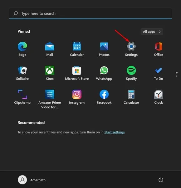 The Windows 11 Settings window displays the account removal options for administrators.
