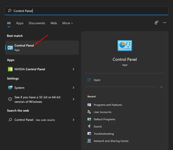 The Windows 11 Backup and Restore utility displays the system image creation wizard.