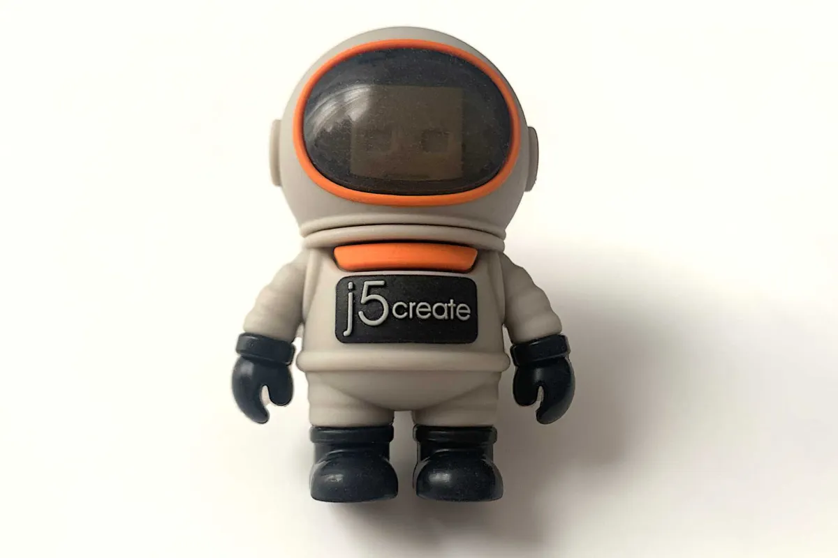 J5create Aero Drop wireless Bluetooth dongle for Windows, iOS, and Android file transfers, mirroring, and peripheral sharing.