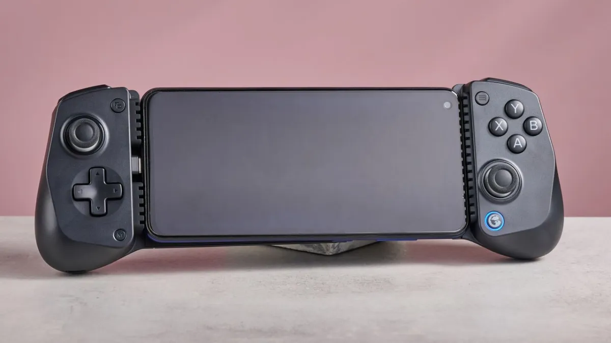 A front view of the GameSir X5 Lite wired mobile gaming controller displays its compact grips and analog sticks.