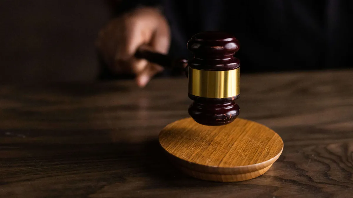 Claude Max subscription limits face legal review amid lawsuit alleging misleading advertising and reduced computing power.