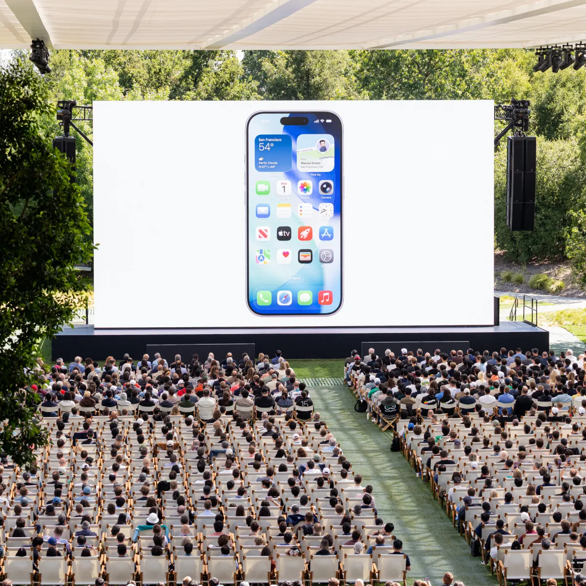 Siri interface on an Apple device alongside European Union regulatory documents