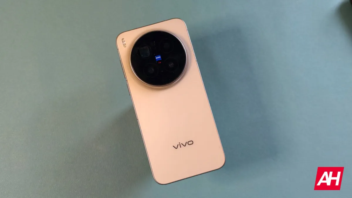 Leaked specifications for the Vivo X500 Pro Max highlighting its new optical camera architecture and telephoto layout.