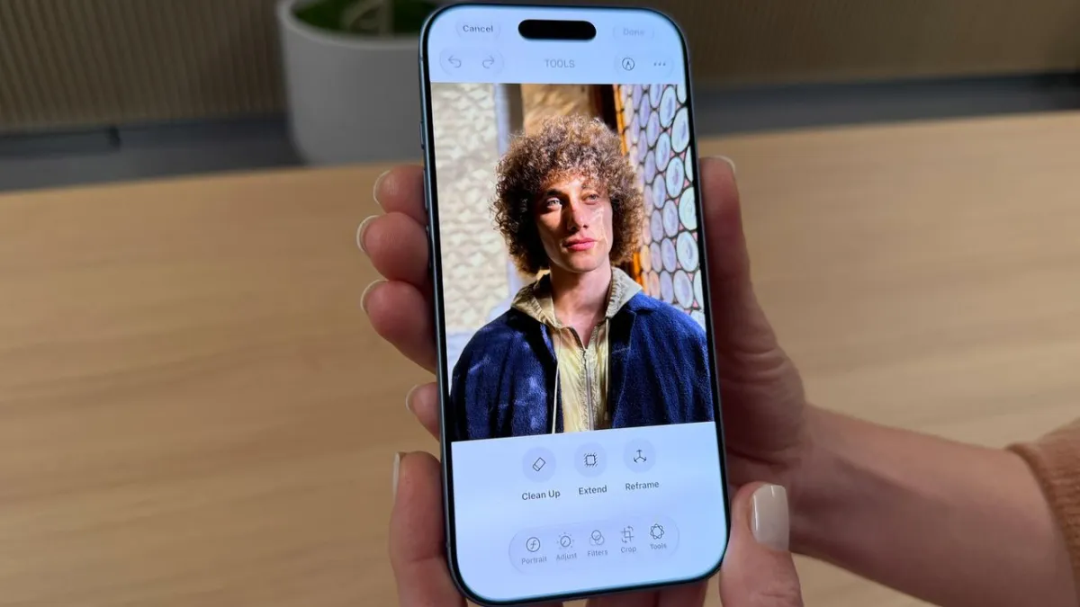 The Apple Intelligence interface displays generative image editing tools and spatial reframing features.