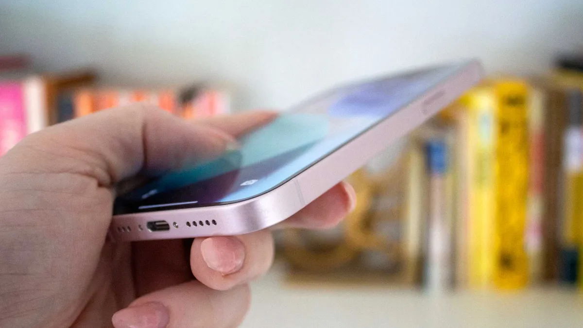 iPhone 18 series with 12GB RAM upgrade enabling advanced AI capabilities and broader voice processing access.