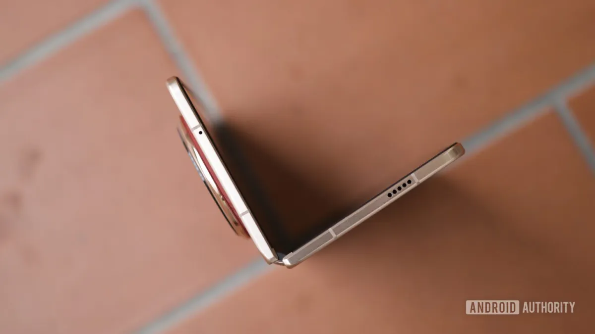 The Honor Magic V6 foldable smartphone displays its 8.75mm folded profile and 6660mAh silicon-carbon battery.
