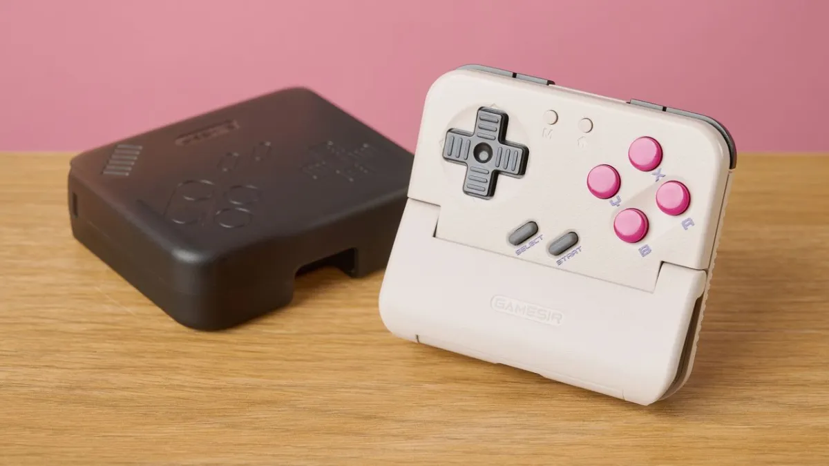 The GameSir Pocket Taco vertical clamshell controller is shown in its closed position.