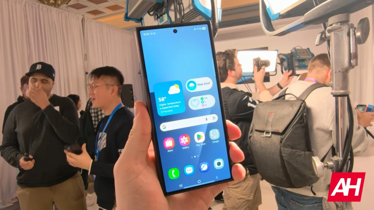 A Samsung Galaxy Z TriFold smartphone displays a software update screen.