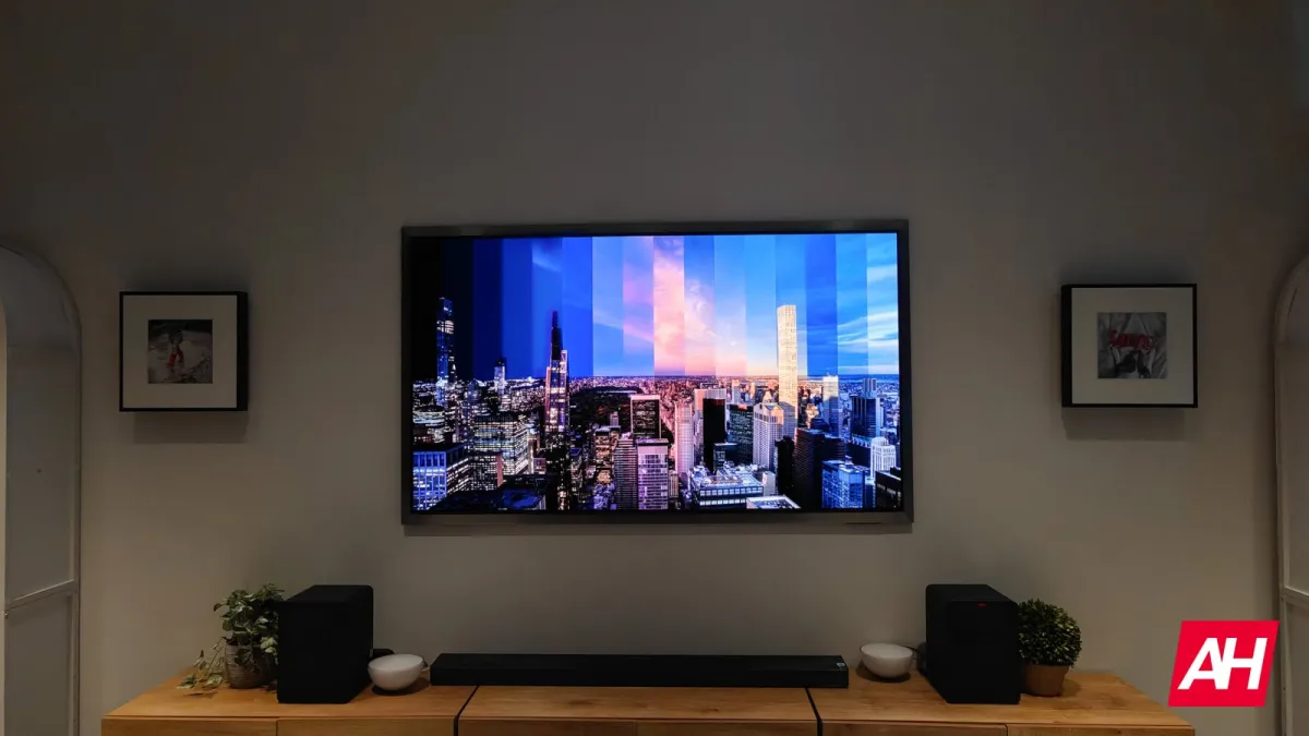 Apple and Google collaborate on a unified HDR standard to replace fragmented formats and improve device compatibility.