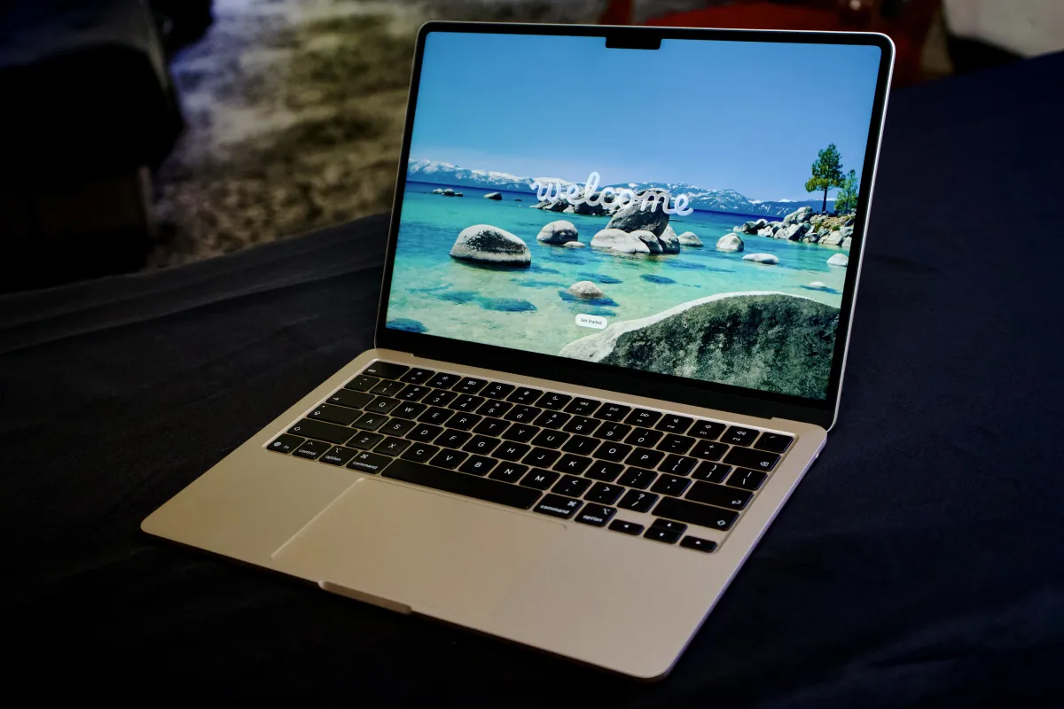 A map highlights Big Bear Lake in California alongside Apple macOS branding.