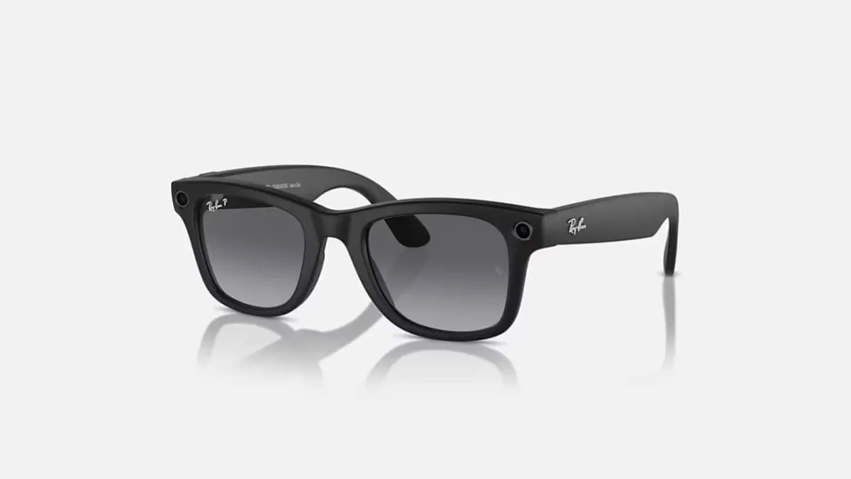 A person wearing Meta smart glasses highlights the privacy concerns surrounding facial recognition technology.