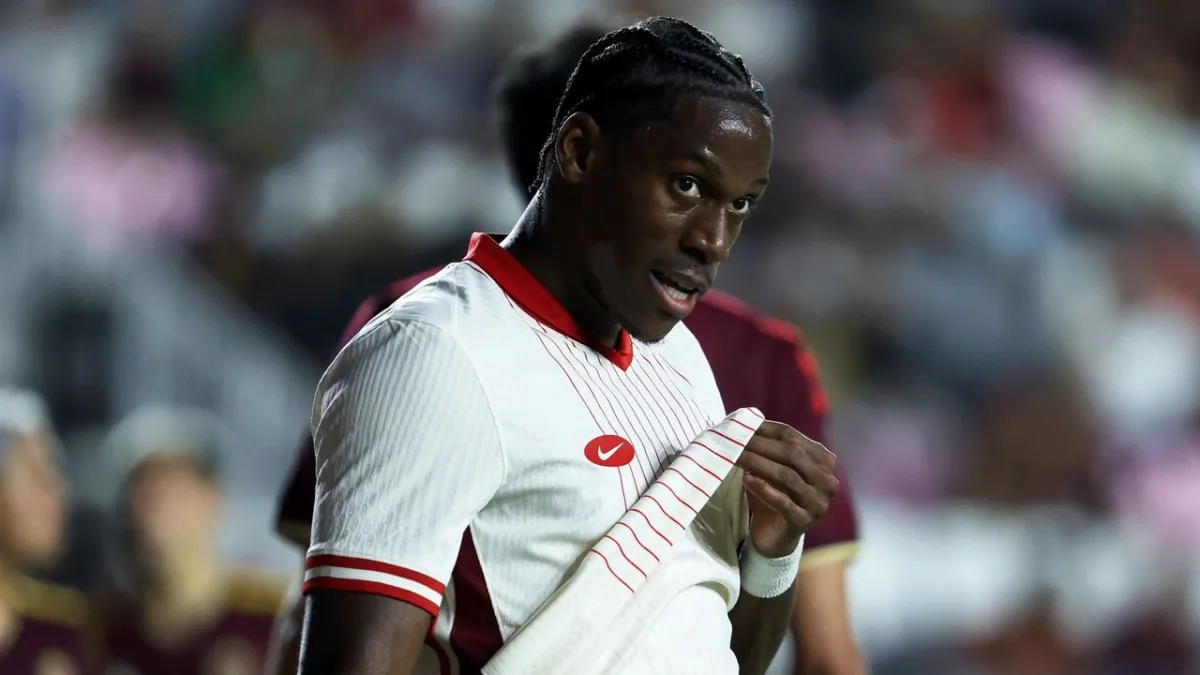Television and mobile devices stream live soccer matches for the 2026 FIFA World Cup in Canada.