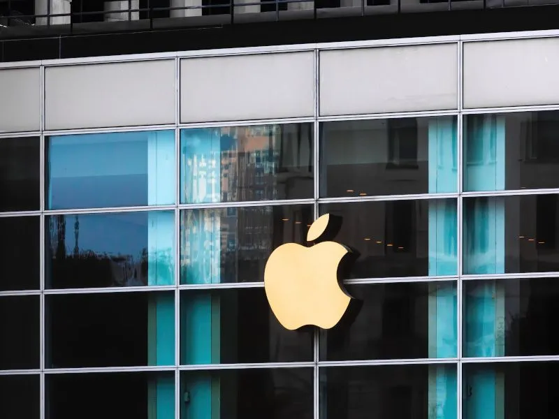Apple logo representing the company under investigation by Italian regulators for DMA violations