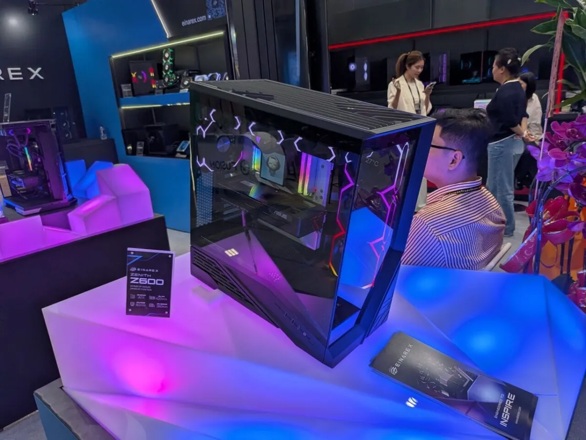 The Einarex Zenith Z600 mid-tower computer chassis is displayed at Computex 2026.