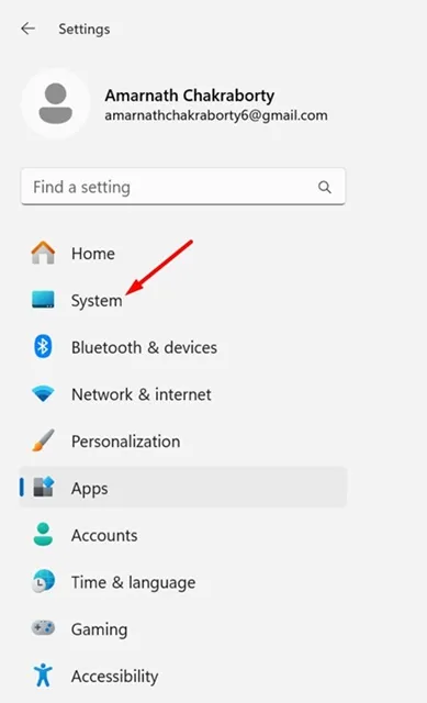 Windows 11 battery usage dashboard displays real-time power consumption metrics.