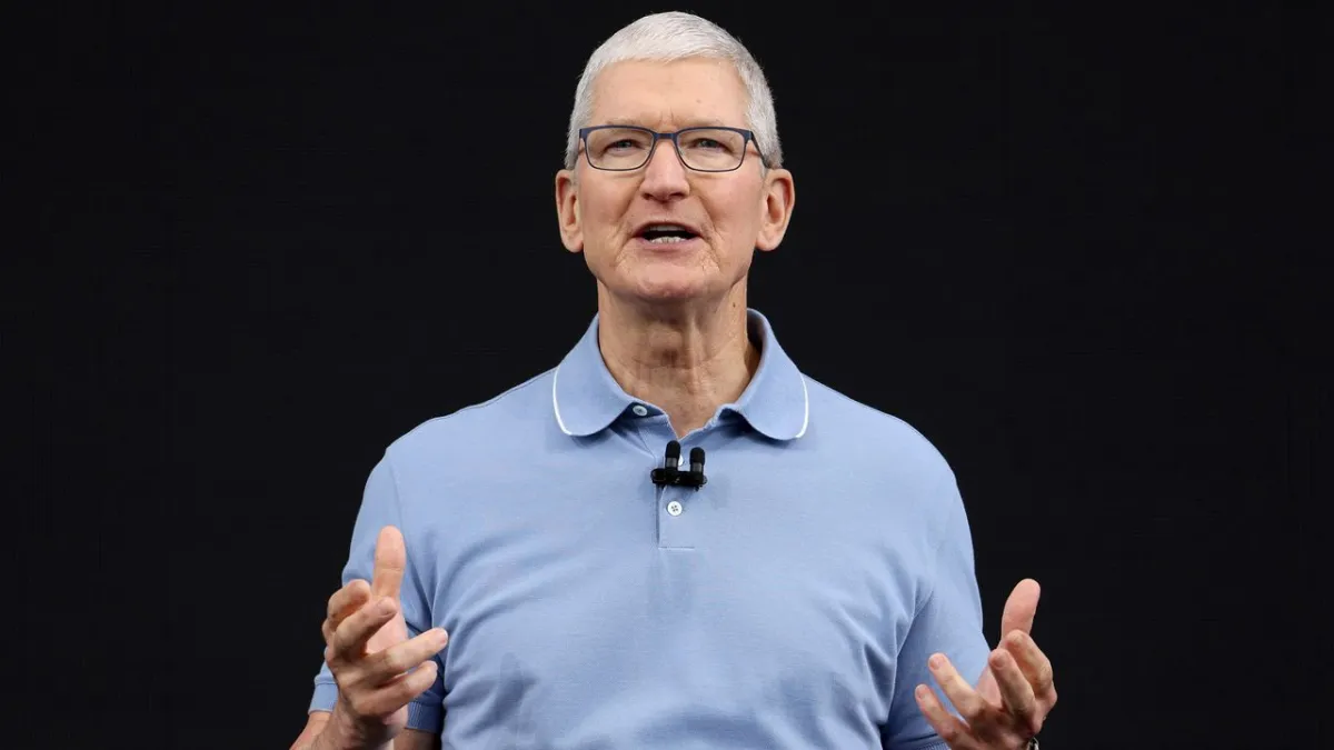 Apple leadership presents artificial intelligence and operating system updates at the WWDC 2026 keynote.