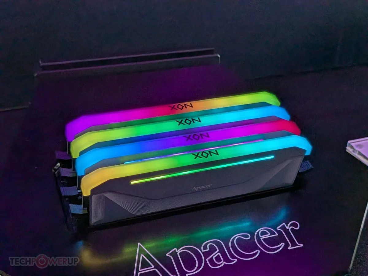 Apacer displays DDR5 memory modules and modular storage units at Computex 2026.