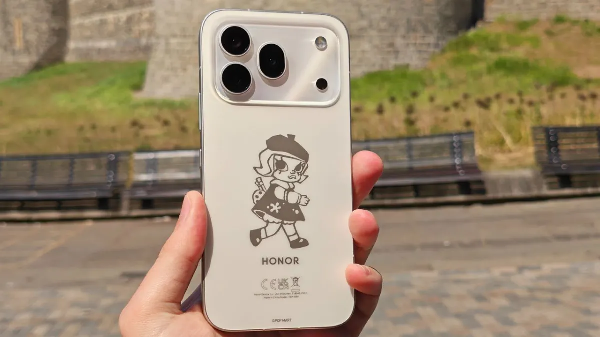 The Honor 600 Pro Molly Limited Edition device features Pop Mart customization and a Snapdragon 8 Elite processor.