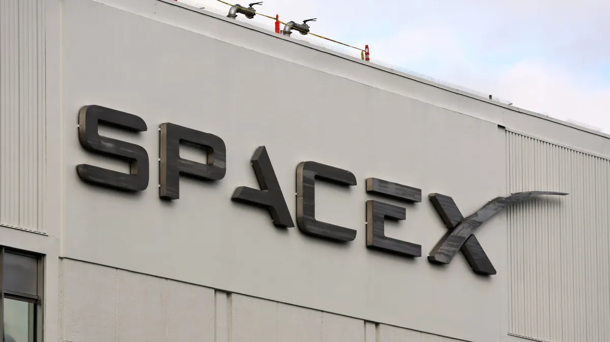 This graphic illustrates the sixty billion dollar acquisition of Cursor by SpaceX.
