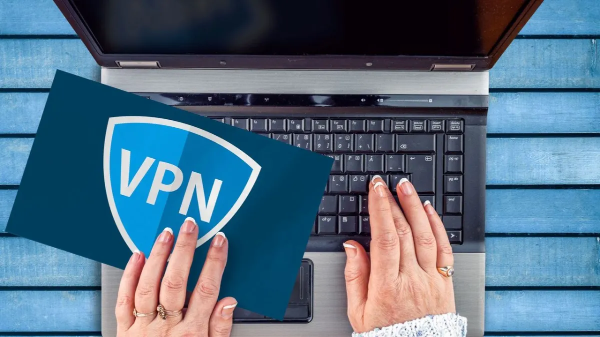 A technical diagram illustrates the GlobalProtect authentication bypass vulnerability.