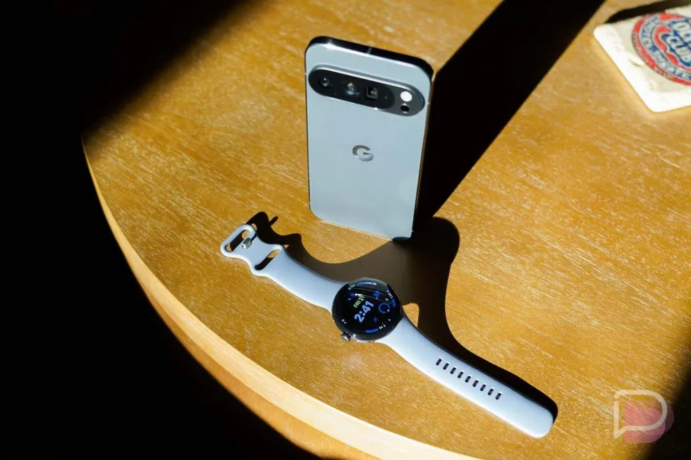 The Pixel Watch ecosystem prepares for the Wear OS 7 software update.