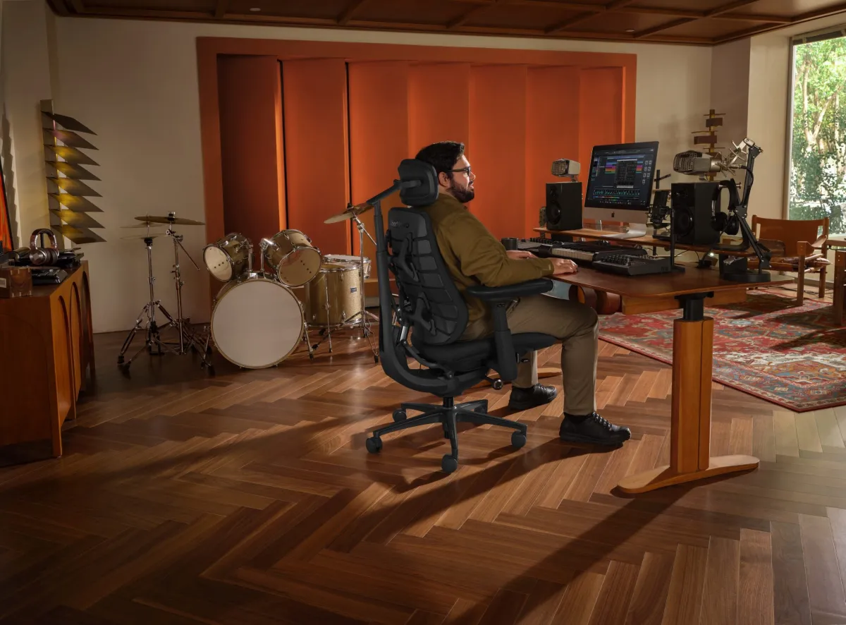 A reinforced ergonomic office chair supports larger body types through balanced weight distribution.