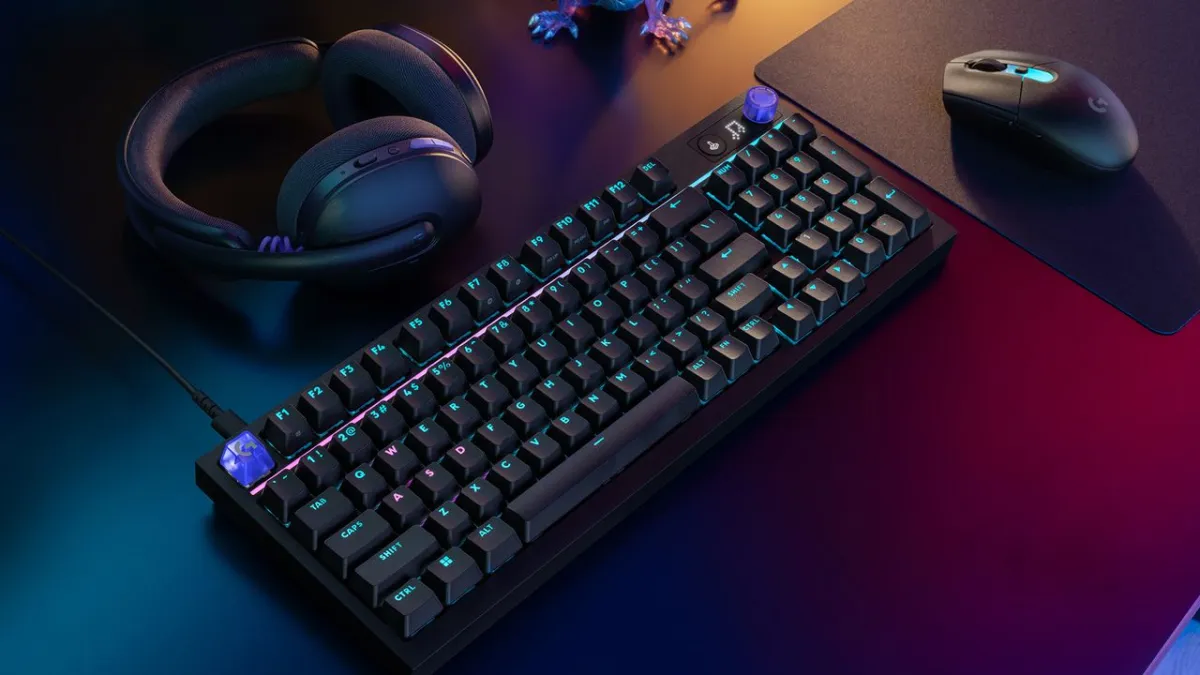 Logitech G305 X Superlight mouse and G316 X 98 keyboard featuring lightweight construction and hot-swappable switches